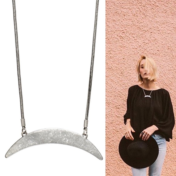 Jenny Bird Crescent Moon Necklace- silver - Picture 3 of 11